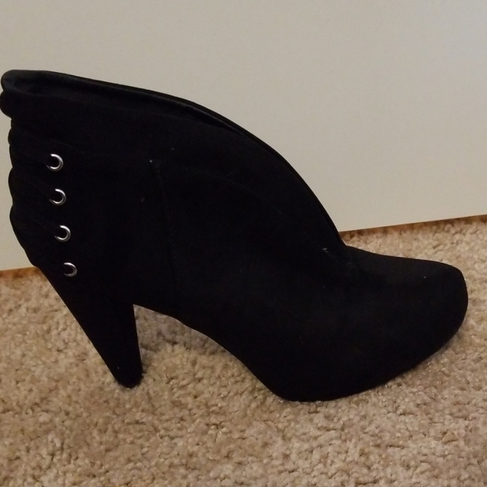 Womens size 9 high heel